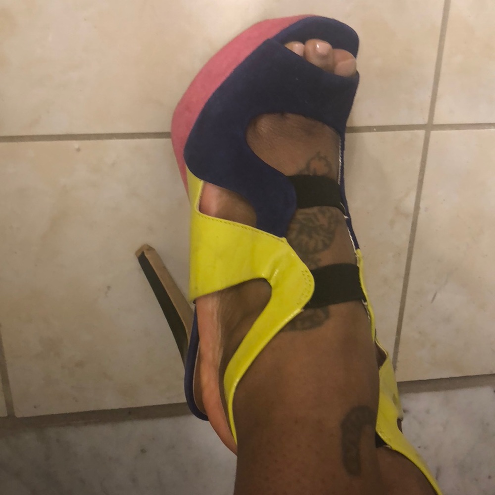 Shoes - Picture 2 of 3